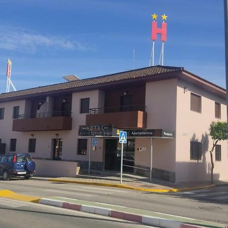 Hotel Nuevo Espartinas Buitenkant foto