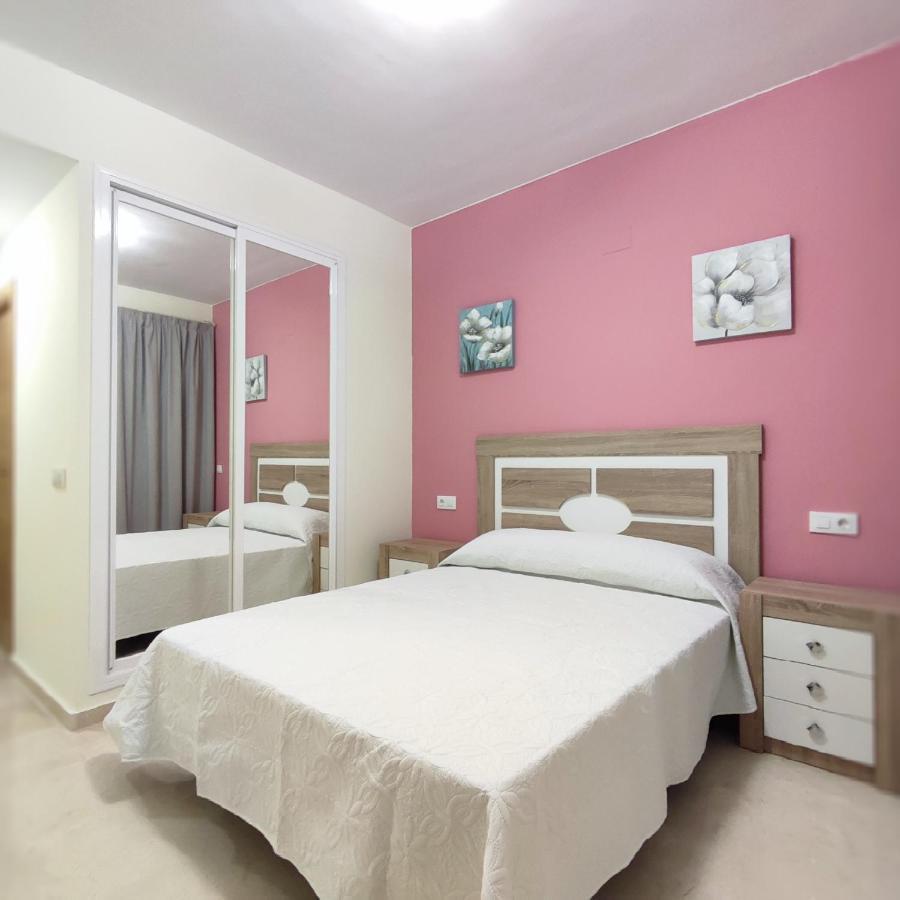Hotel Nuevo Espartinas Buitenkant foto